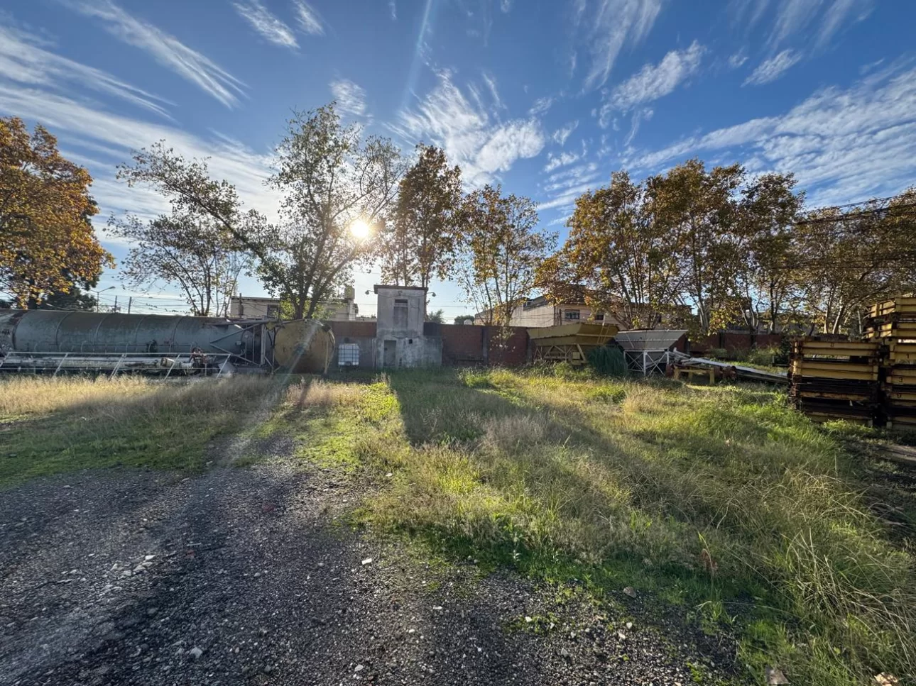 IMPERDIBLE ! Excelente Fracción de 2540 m2 c/ Galpón 600 m2