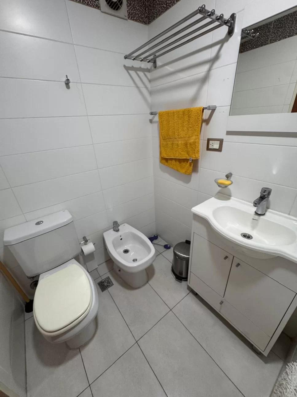 Depto. 3 amb. c/ cochera en venta. V Ballester Centro