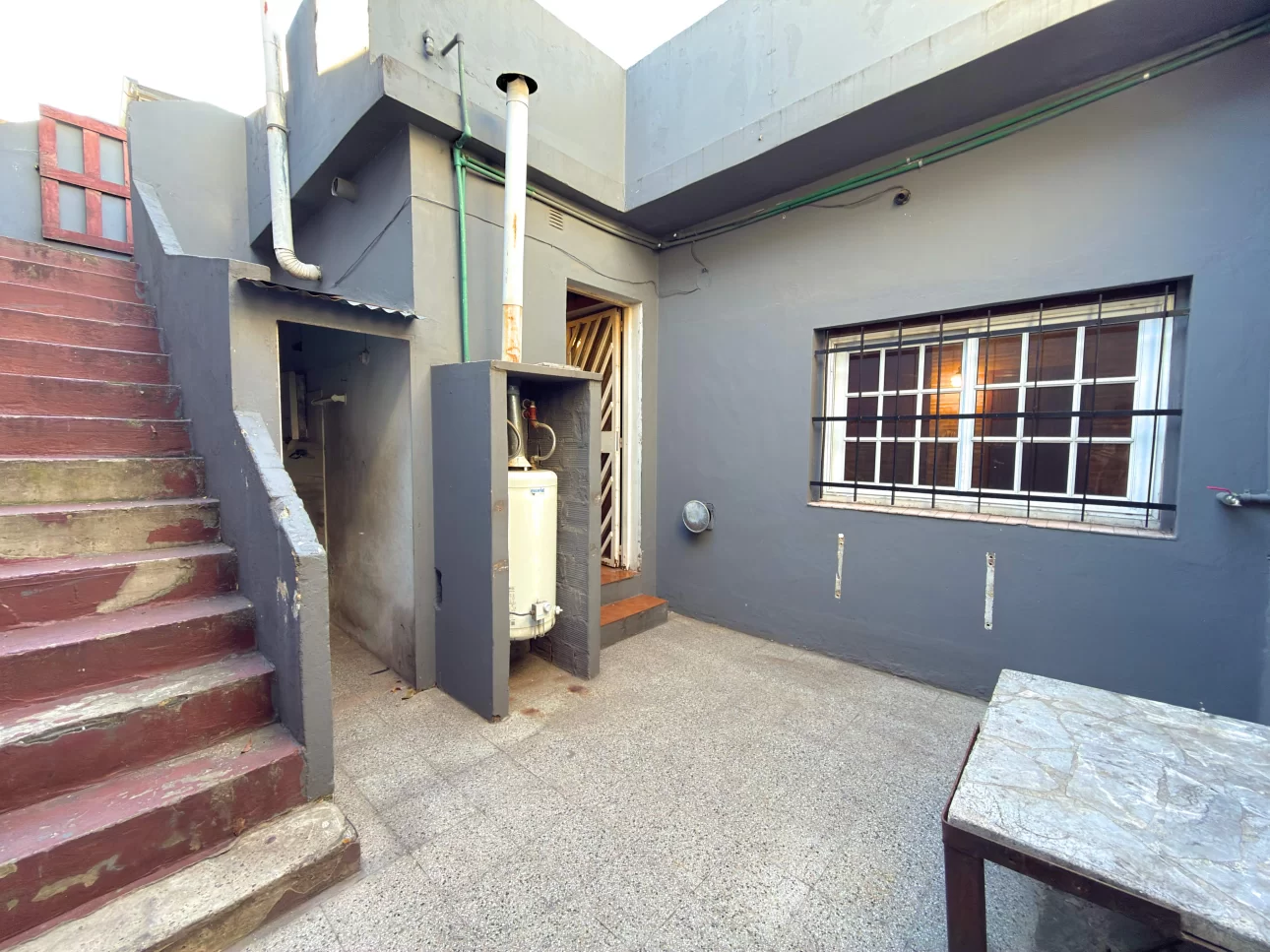 PH de 3 ambientes con patio y terraza