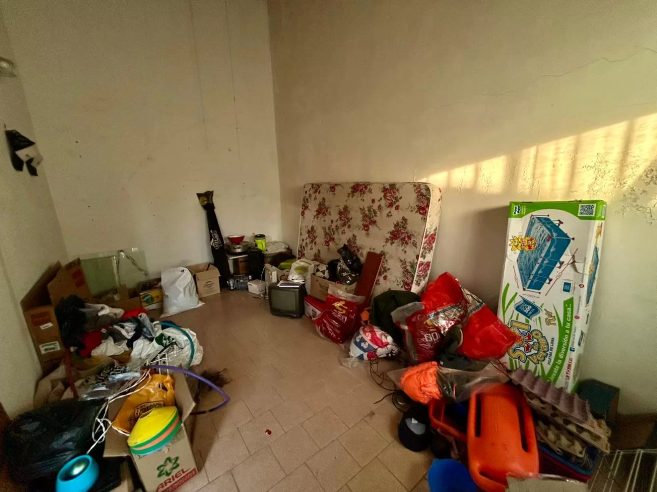 VENTA - CASA EN BARRIO LOS SAUCES