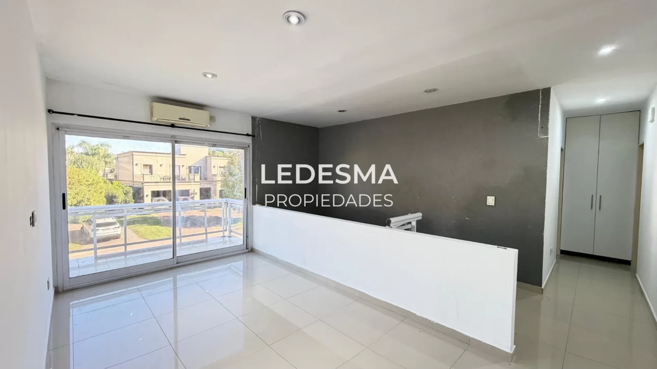 VENTA CASA 6 AMBIENTES HARAS MARIA VICTORIA