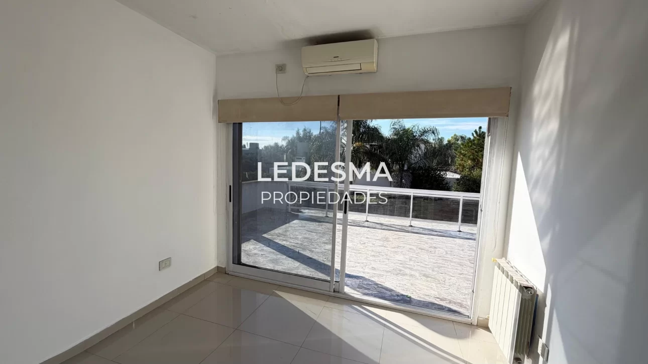 VENTA CASA 6 AMBIENTES HARAS MARIA VICTORIA