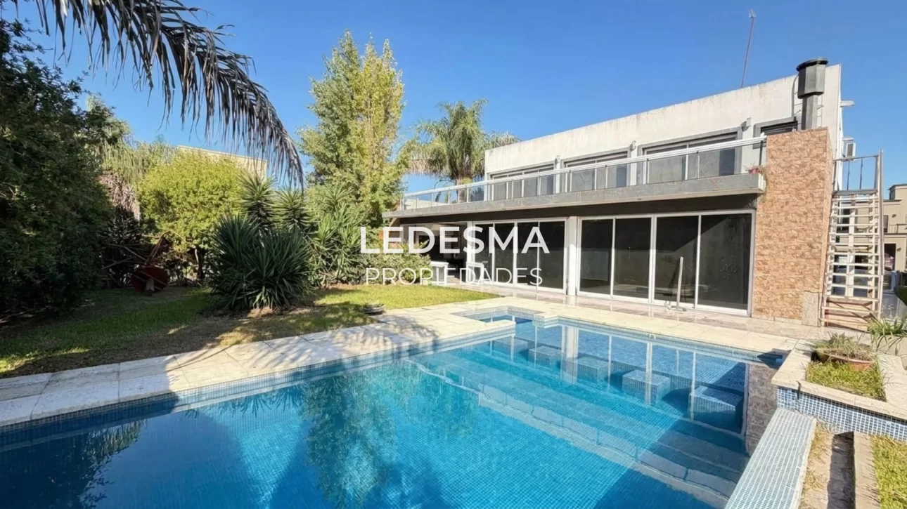 VENTA CASA 6 AMBIENTES HARAS MARIA VICTORIA