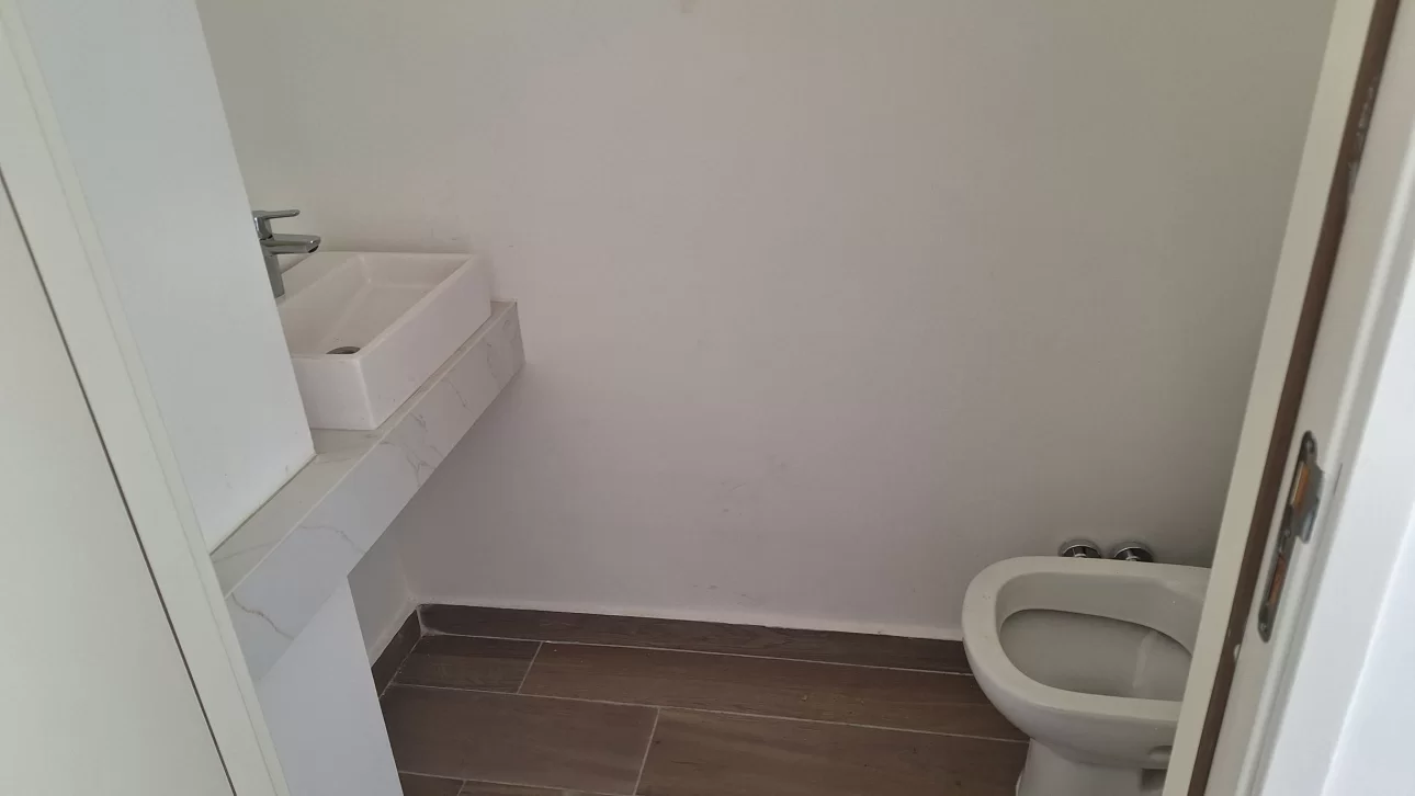 A ESTRENAR GRAN BCON TERRAZA !!!!CON AMENITIES BAULERA