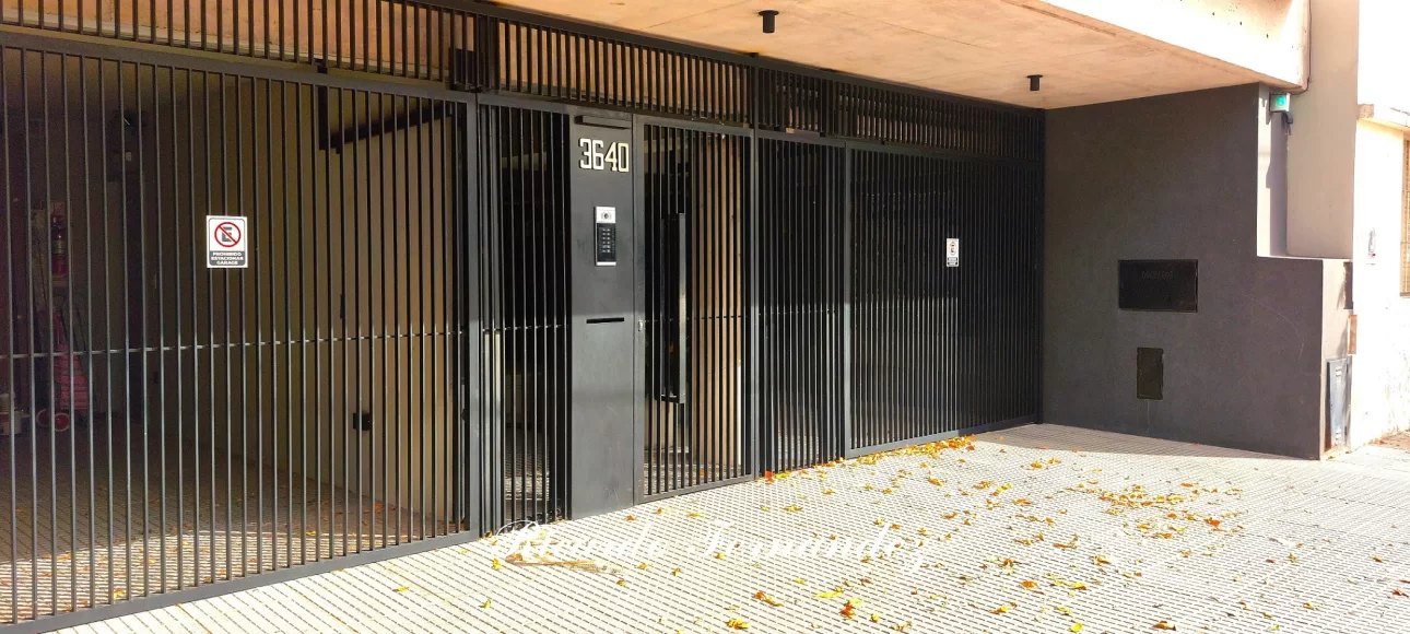 IMPECABLE 2 AMBIENTES CONTRAFRENTE CON BALCON TERRAZA 2 AÑOS