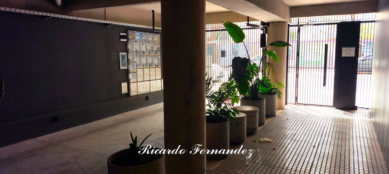 IMPECABLE 2 AMBIENTES CONTRAFRENTE CON BALCON TERRAZA 2 AÑOS