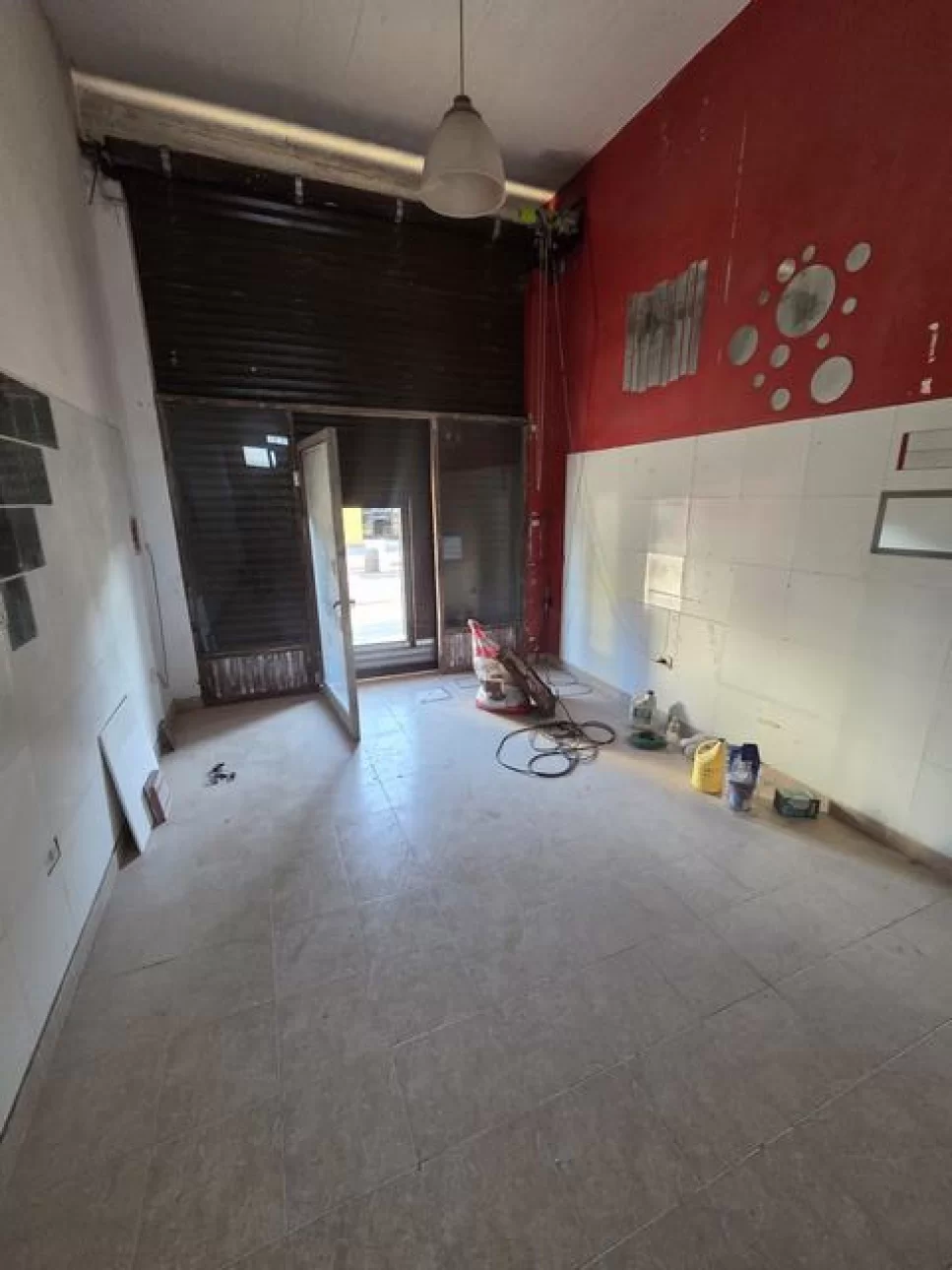 Local  40m2 sobre Santos Vega