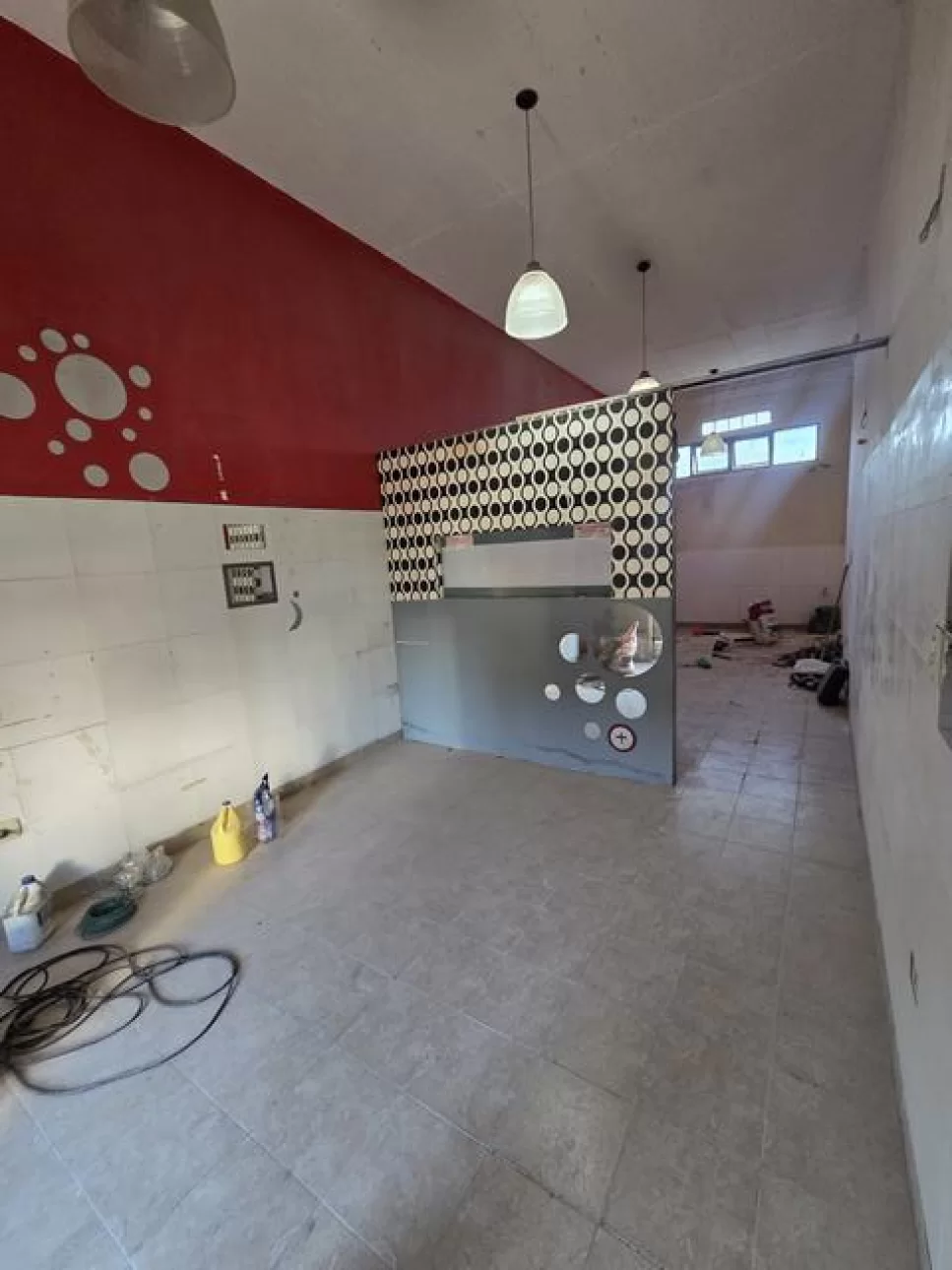 Local  40m2 sobre Santos Vega