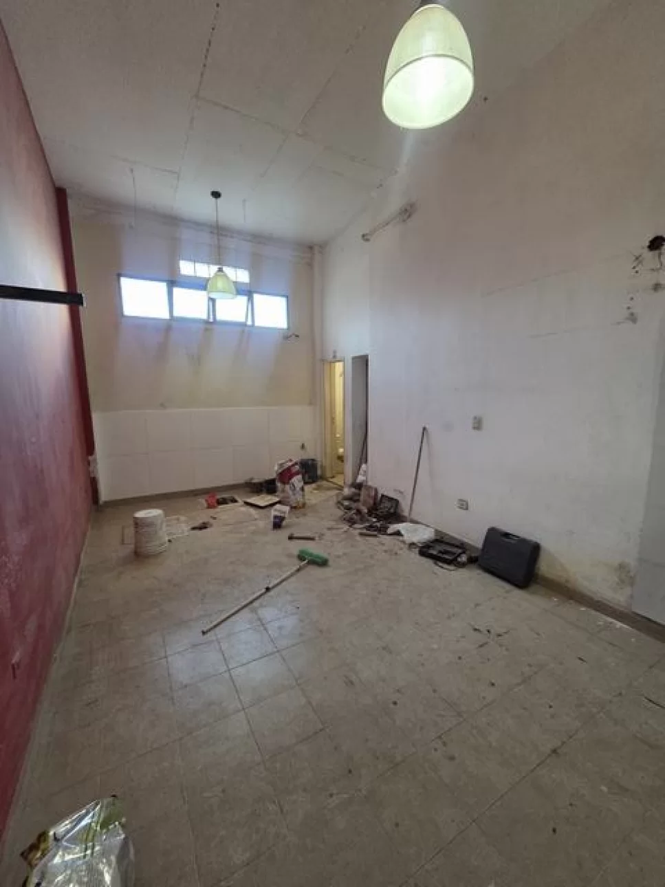 Local  40m2 sobre Santos Vega
