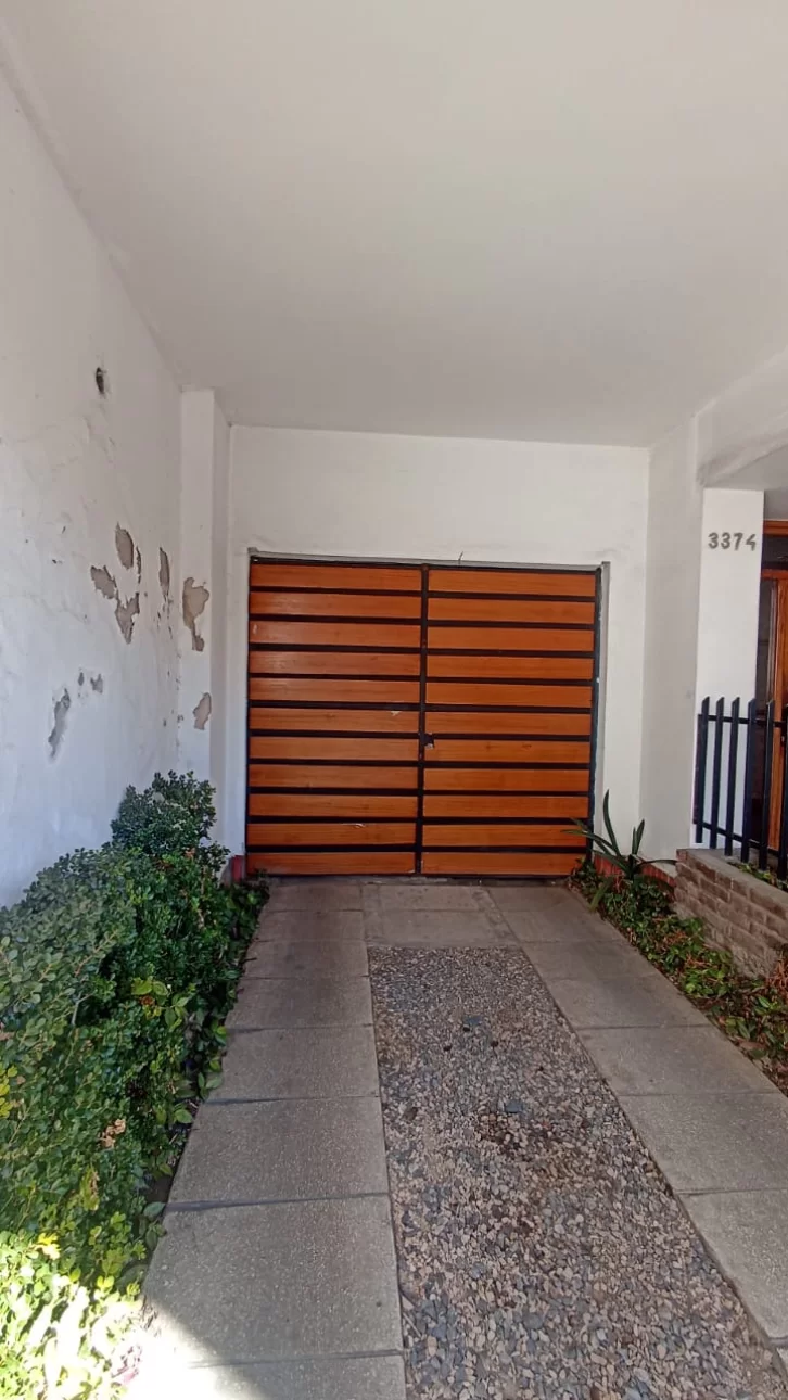 MONOAMBIENTE C/PATIO Y COCHERA