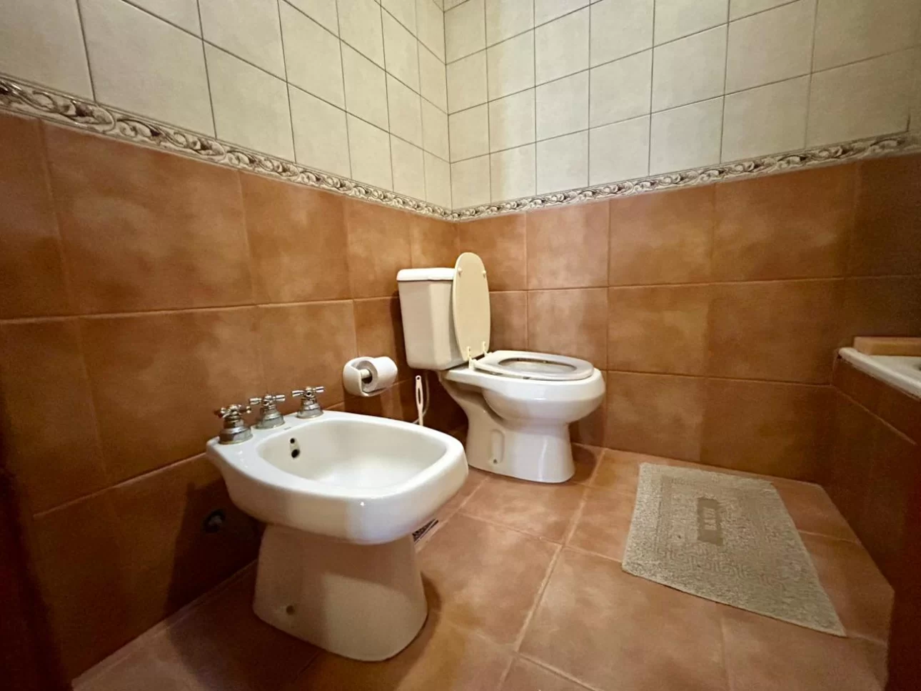 VENTA - CASA EN BARRIO ESCRIBANO