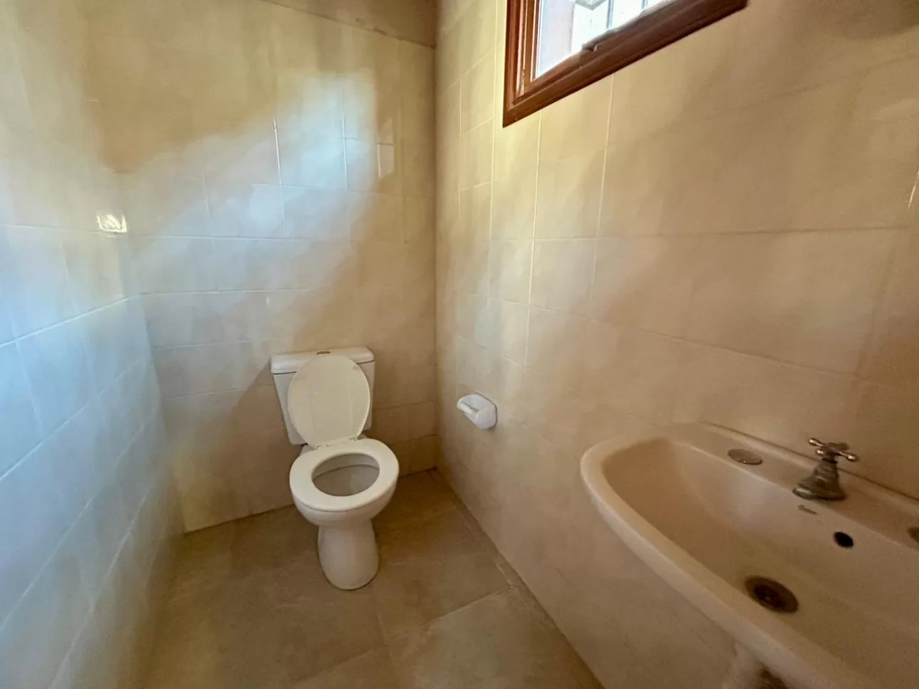 VENTA - CASA EN BARRIO ESCRIBANO