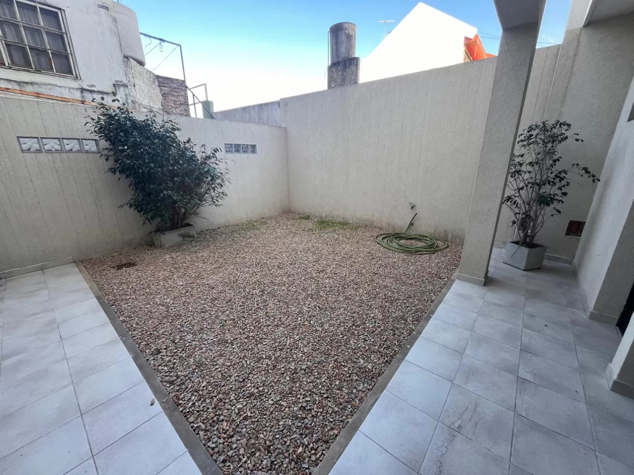 Alquiler  Depto 2 amb - Campichuelo esquina Zárate.