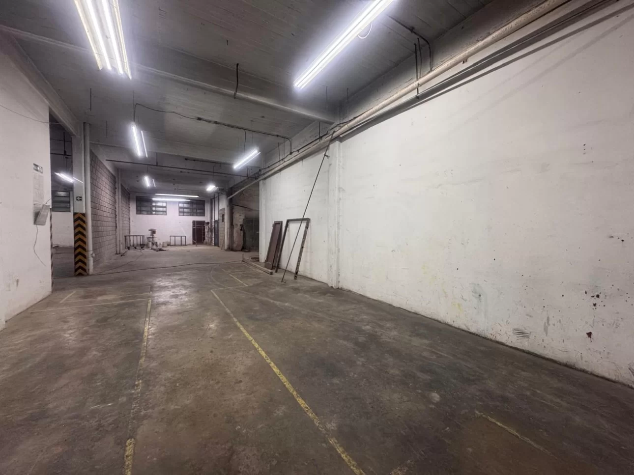 Galpón 980 m2 a m. de Av San Martin