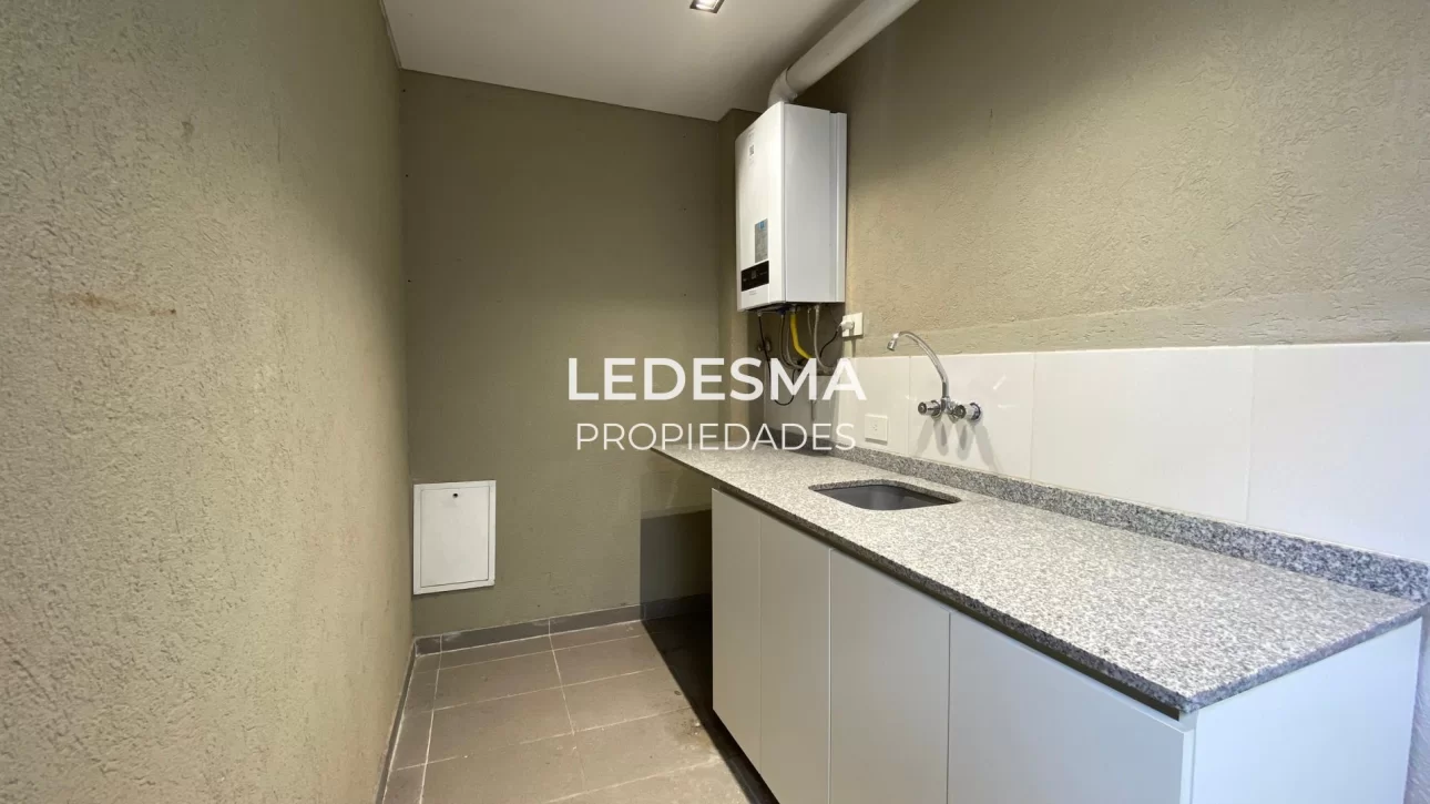 VENTA CASA  PH 4 AMBIENTES HURLINGHAM