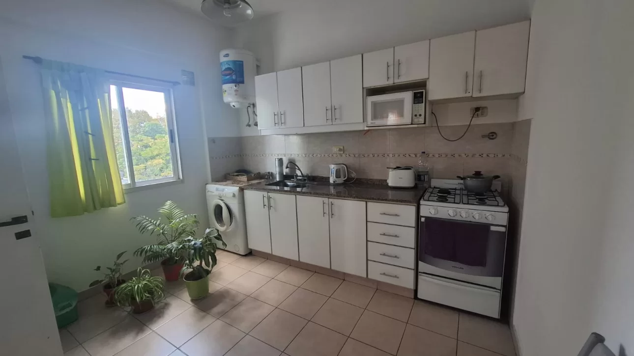 DEPARTAMENTO 3 AMBIENTES S/BALCON