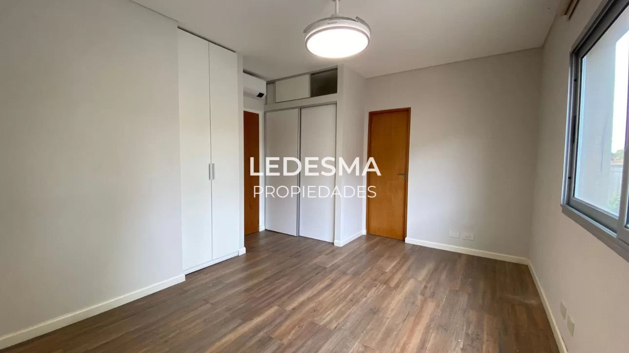 VENTA CASA  PH 4 AMBIENTES HURLINGHAM