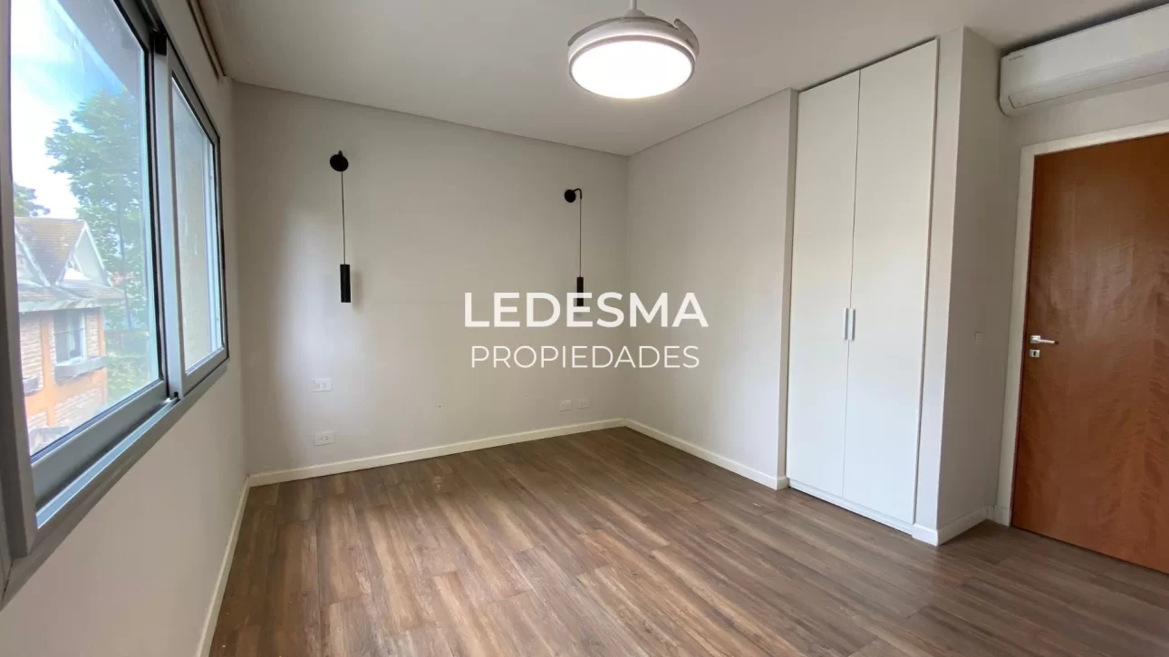 VENTA CASA  PH 4 AMBIENTES HURLINGHAM
