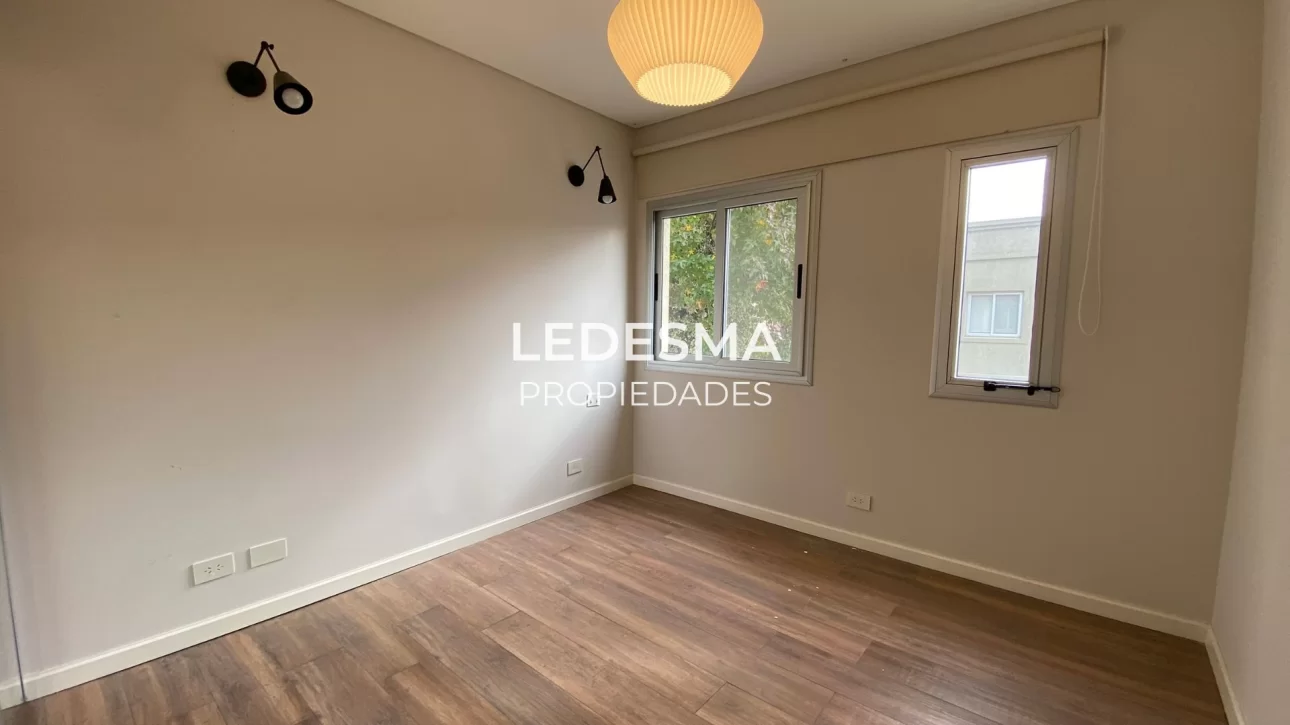 VENTA CASA  PH 4 AMBIENTES HURLINGHAM