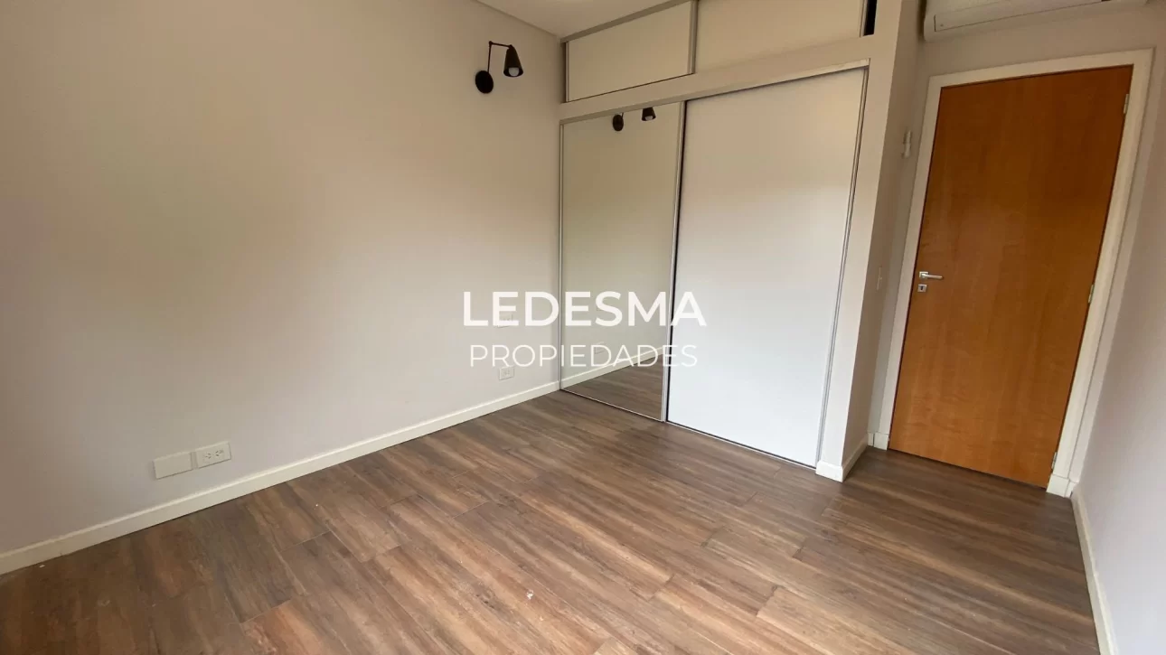 VENTA CASA  PH 4 AMBIENTES HURLINGHAM