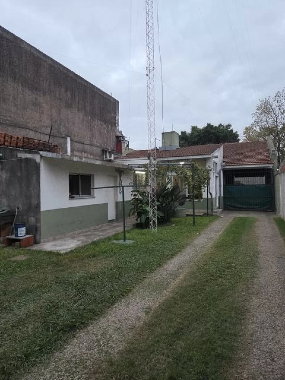 CASA 4 AMB EN LOTE 500M2 LOMA HERMOSA SAN MARTIN