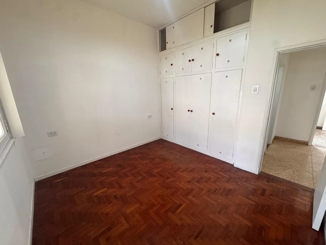 Venta Casa 3 Ambientes con amplio parque y pileta.
