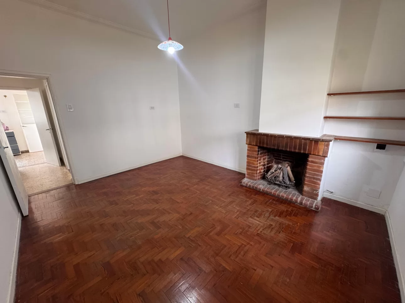 Venta Casa 3 Ambientes con amplio parque y pileta.