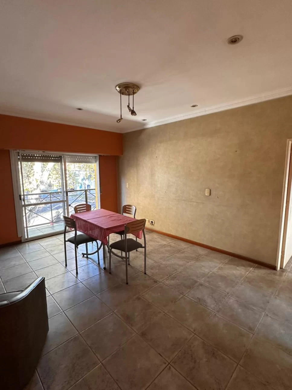 PH 3AMB EN PLANTA ALTA SOBRE ESQUINA