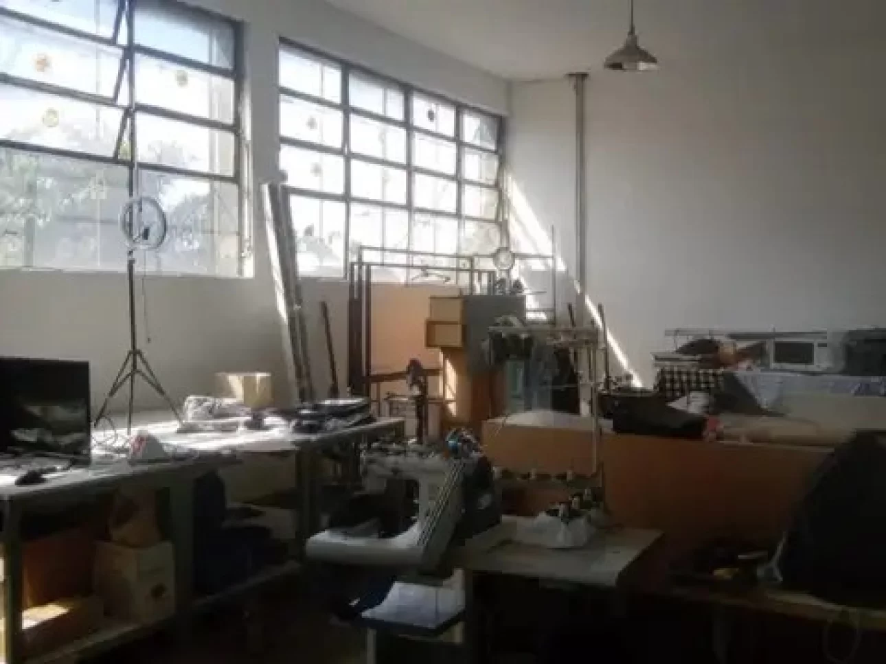 V.Santa Rita, Galpón,amplio metraje, buena ubicación,