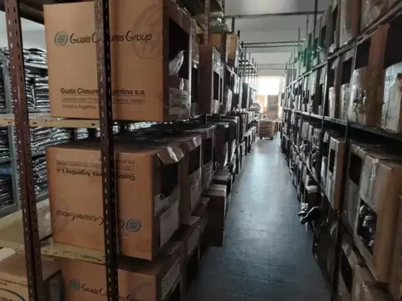 V.Santa Rita, Galpón,amplio metraje, buena ubicación,