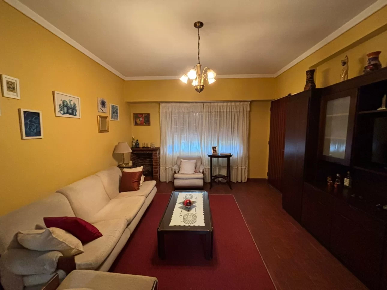 Chalet en Llavallol con amplio parque y pileta