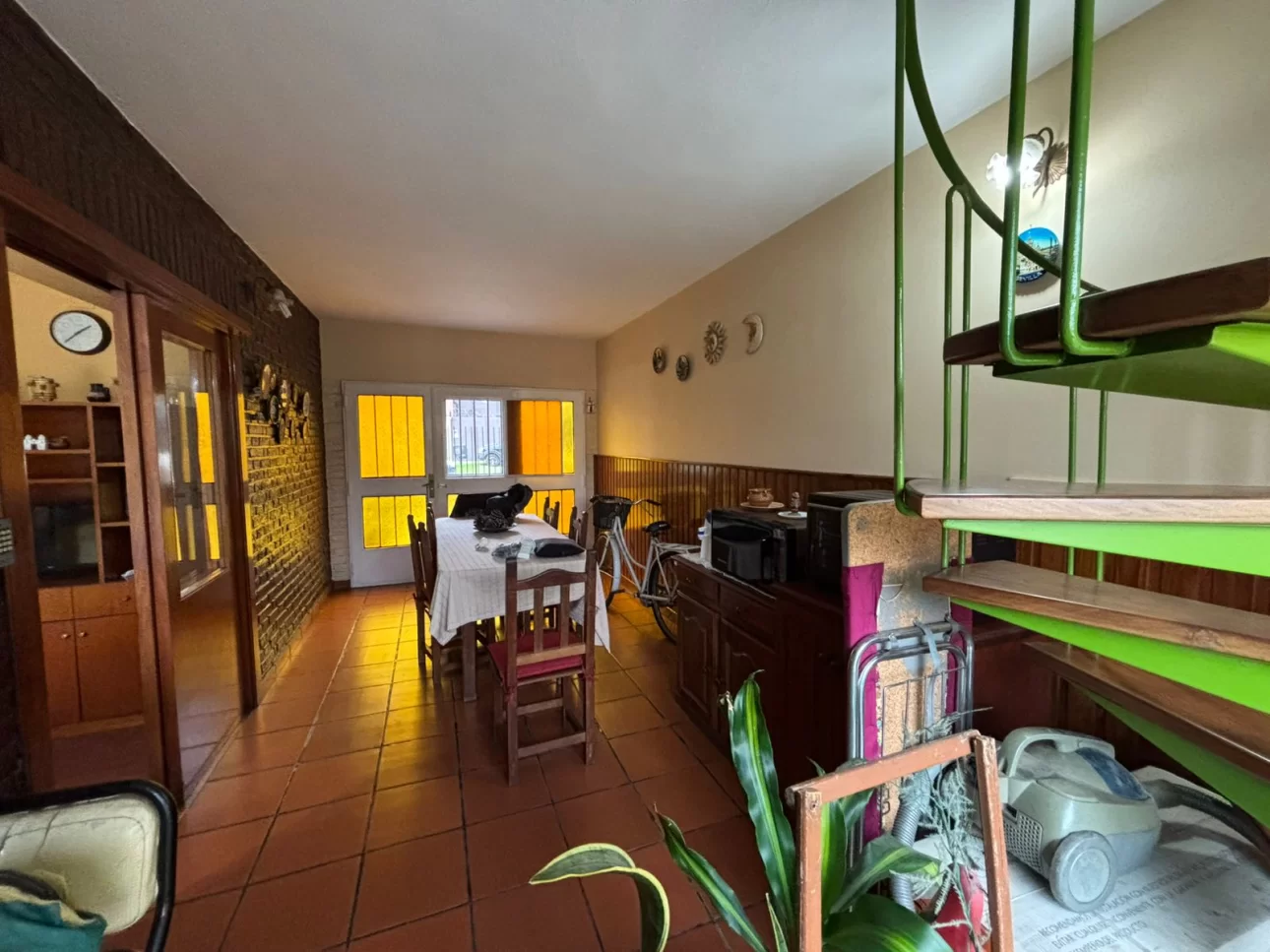 Chalet en Llavallol con amplio parque y pileta
