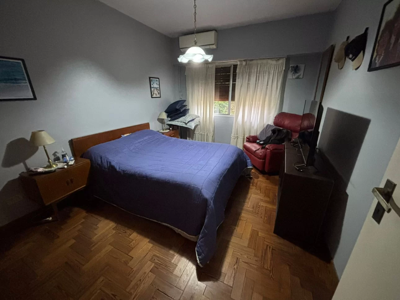 Chalet en Llavallol con amplio parque y pileta