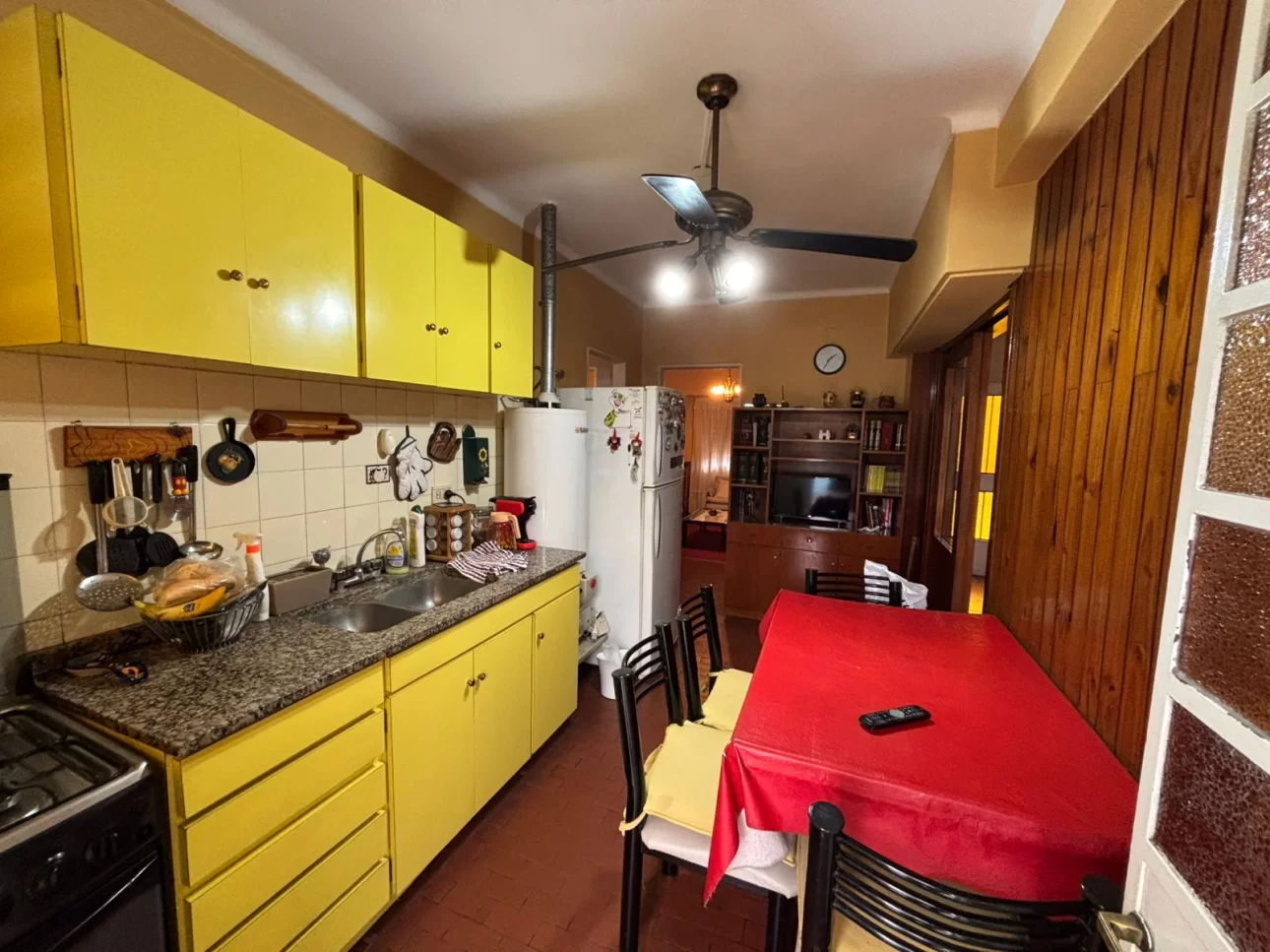Chalet en Llavallol con amplio parque y pileta
