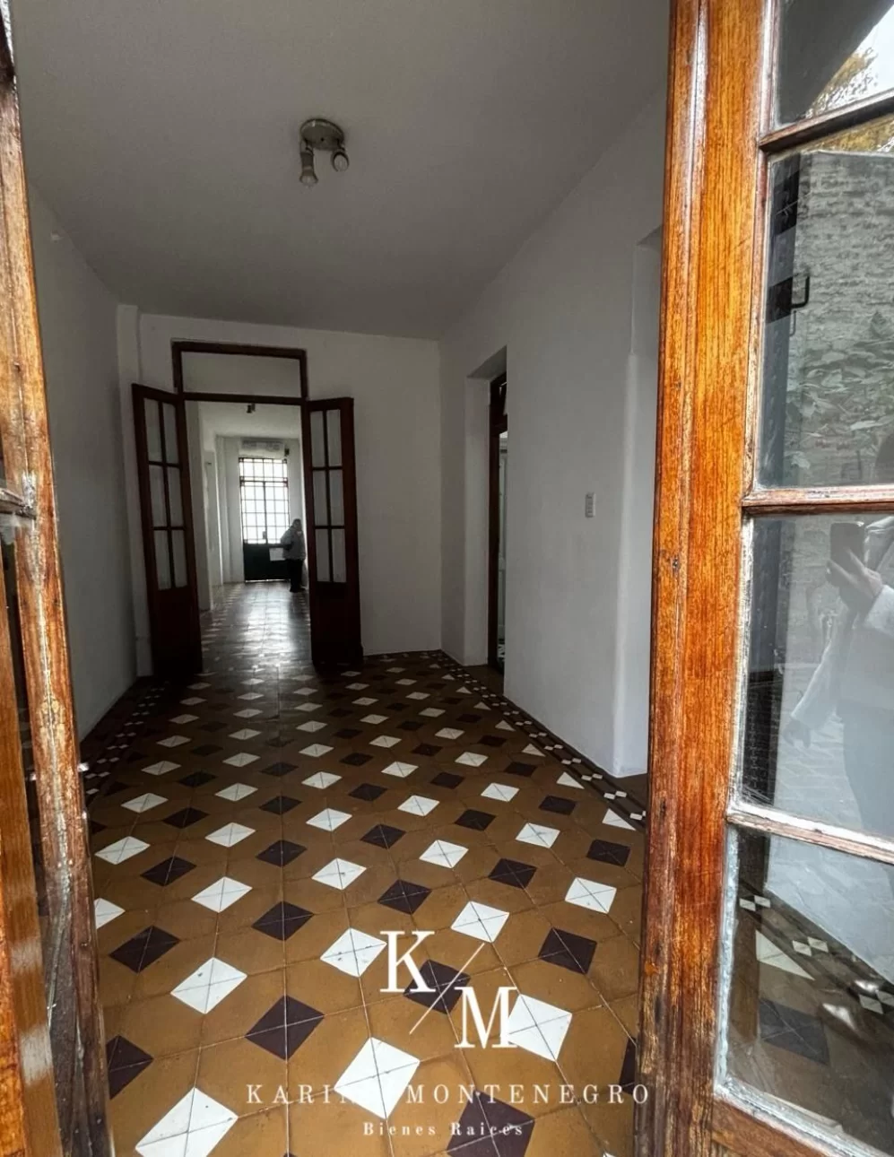 Casa 4 ambientes en San Martin, a mts. de Ruta 8