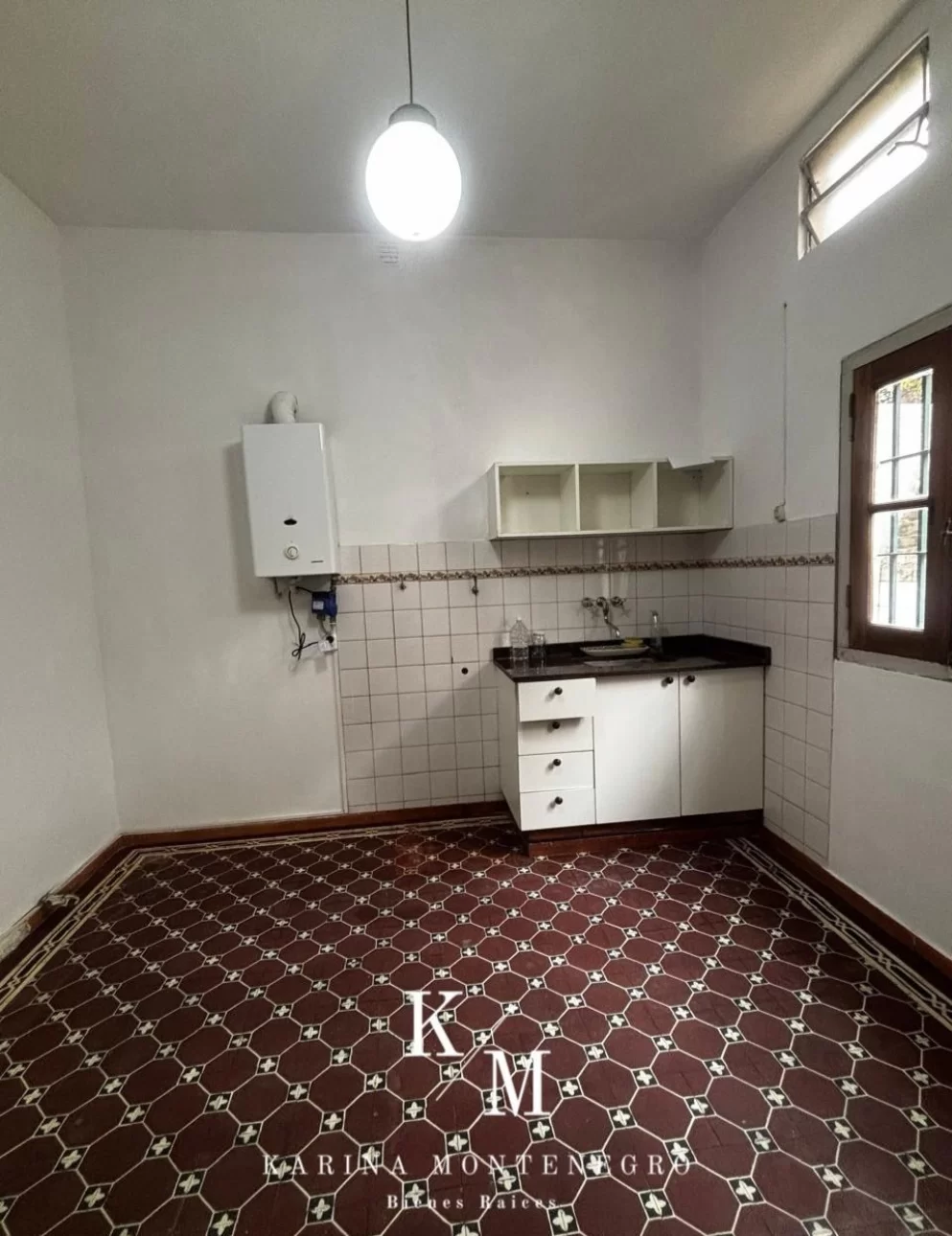 Casa 4 ambientes en San Martin, a mts. de Ruta 8