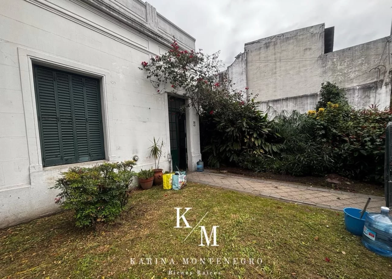 Casa 4 ambientes en San Martin, a mts. de Ruta 8