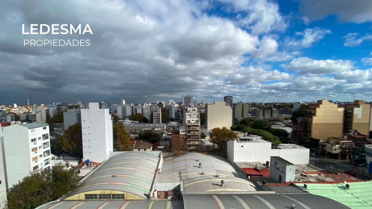 DEPARTAMENTO 2 AMBIENTES CON COCHERA