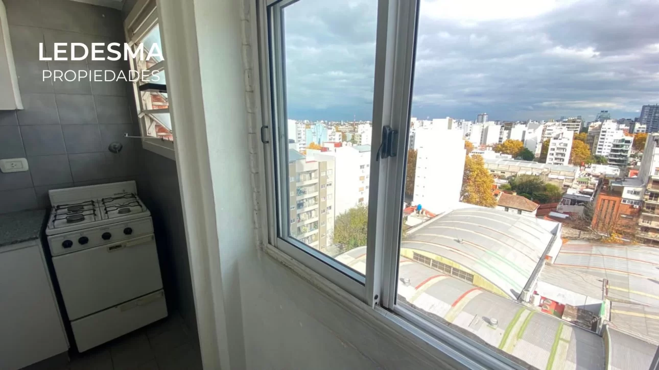 DEPARTAMENTO 2 AMBIENTES CON COCHERA