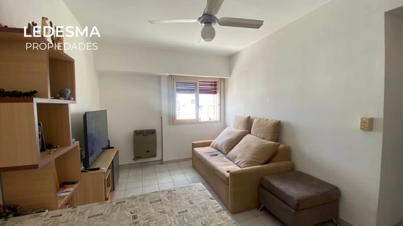 DEPARTAMENTO 2 AMBIENTES CON COCHERA