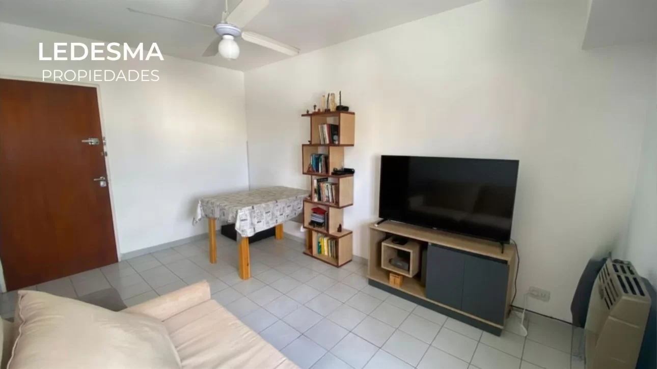DEPARTAMENTO 2 AMBIENTES CON COCHERA