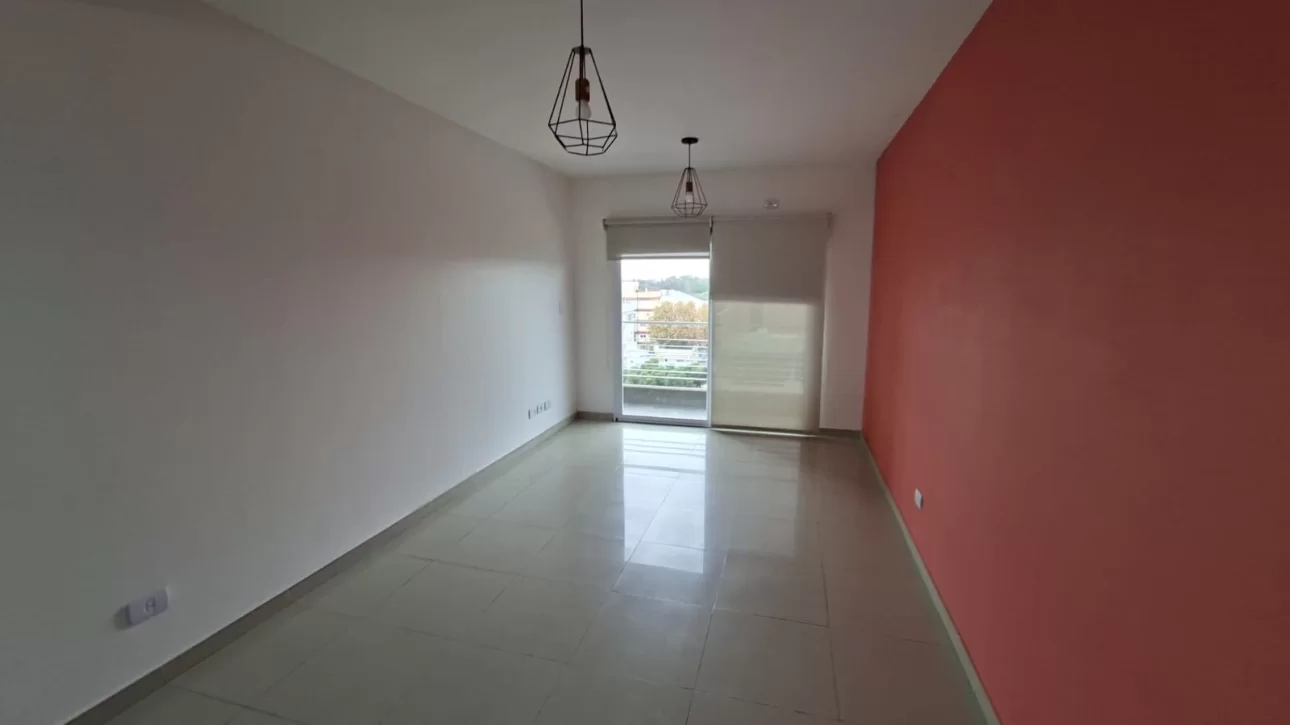 DEPARTAMENTO 3 AMB. C/BALCON CORRIDO Y COCHERA TECHADA
