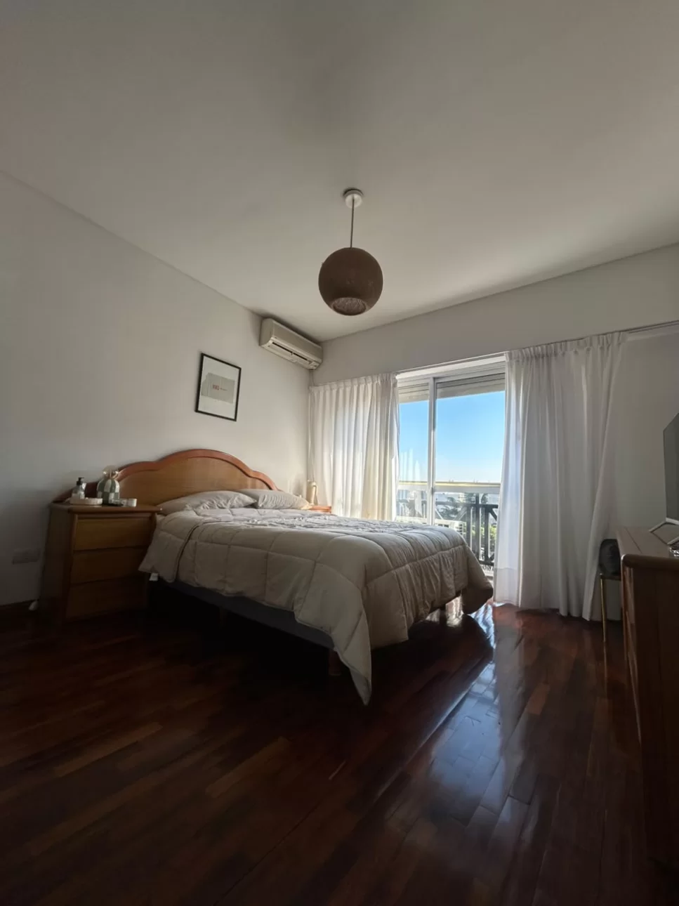 VENTA DEPTO 4 AMBIENTES, 2 BAÑOS, COCHERA