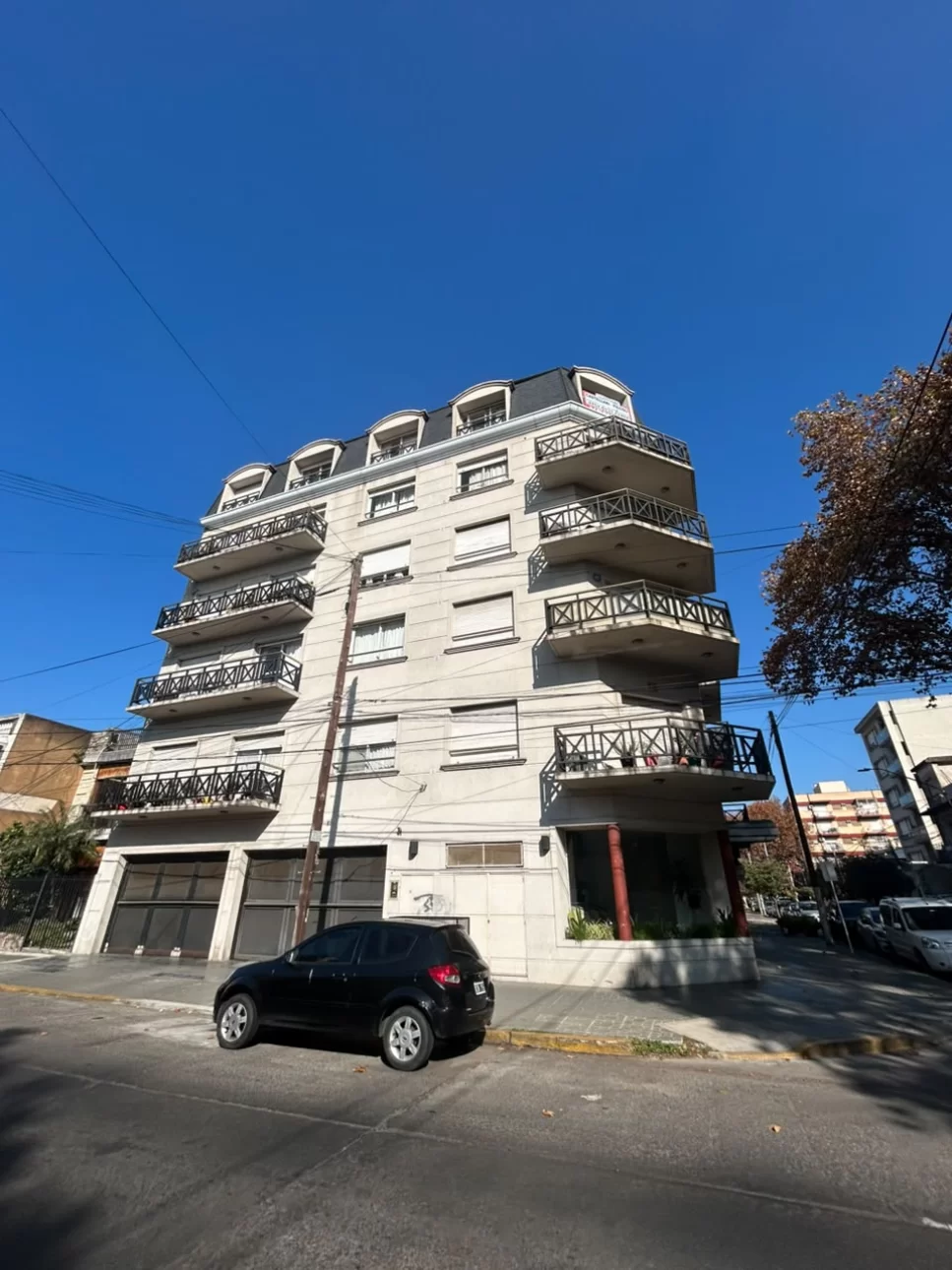 VENTA DEPTO 4 AMBIENTES, 2 BAÑOS, COCHERA
