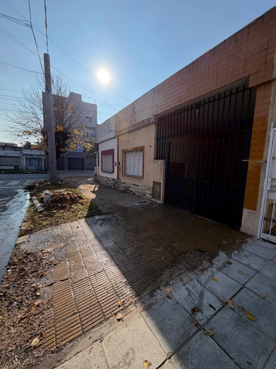 SE ALQUILA PROPIEDAD 3 AMBIENTES EN VILLA LUZURIAGA