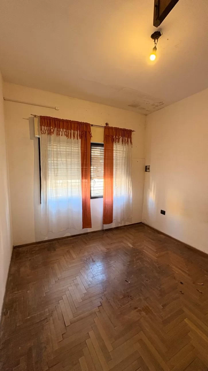 SE ALQUILA PROPIEDAD 3 AMBIENTES EN VILLA LUZURIAGA