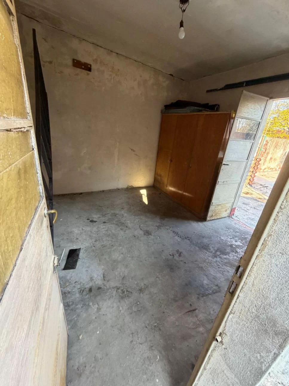 SE ALQUILA PROPIEDAD 3 AMBIENTES EN VILLA LUZURIAGA