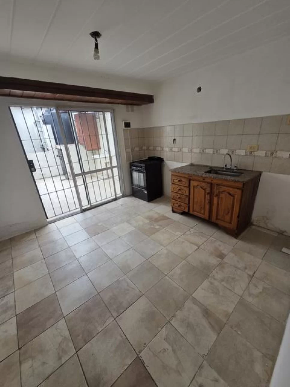 DEPARTAMENTO 2 AMB CON PATIO VILLA BOSCH SIN EXPENSAS
