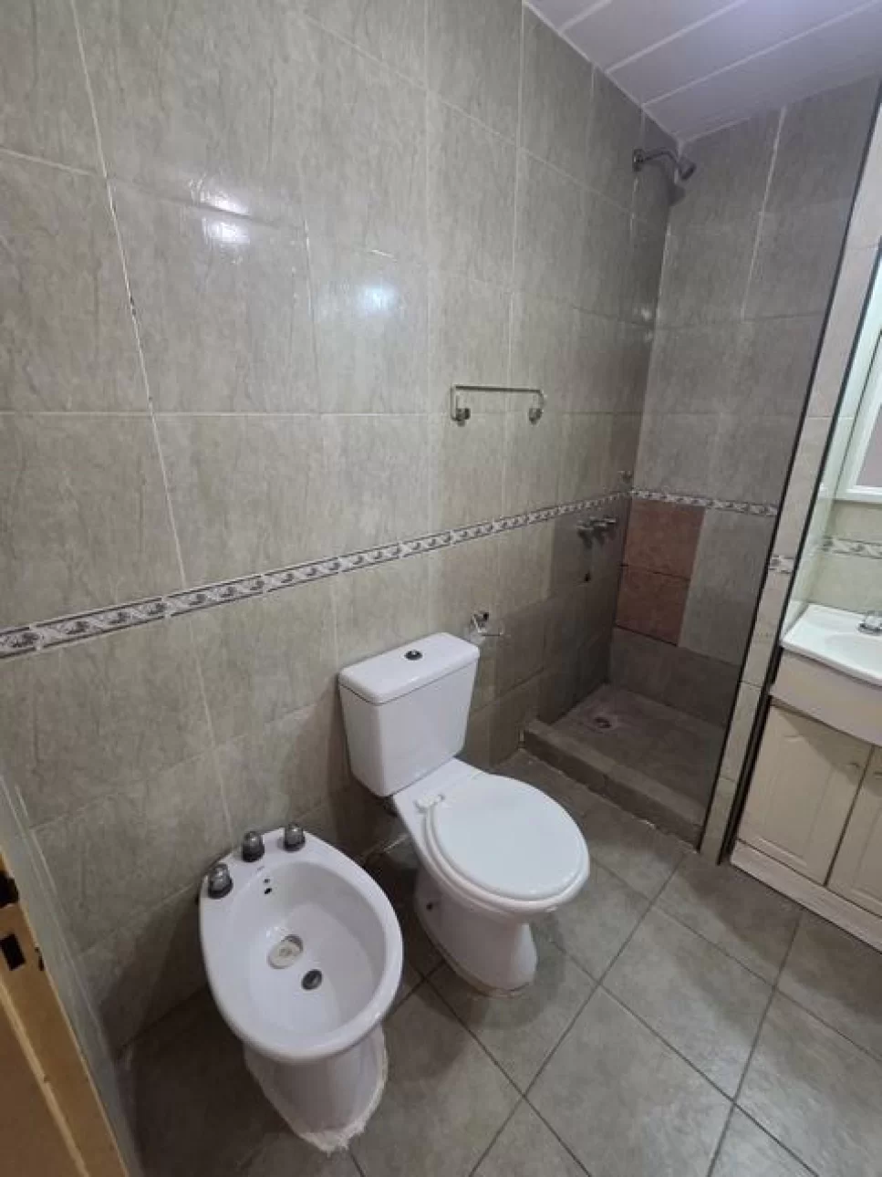 DEPARTAMENTO 2 AMB CON PATIO VILLA BOSCH SIN EXPENSAS