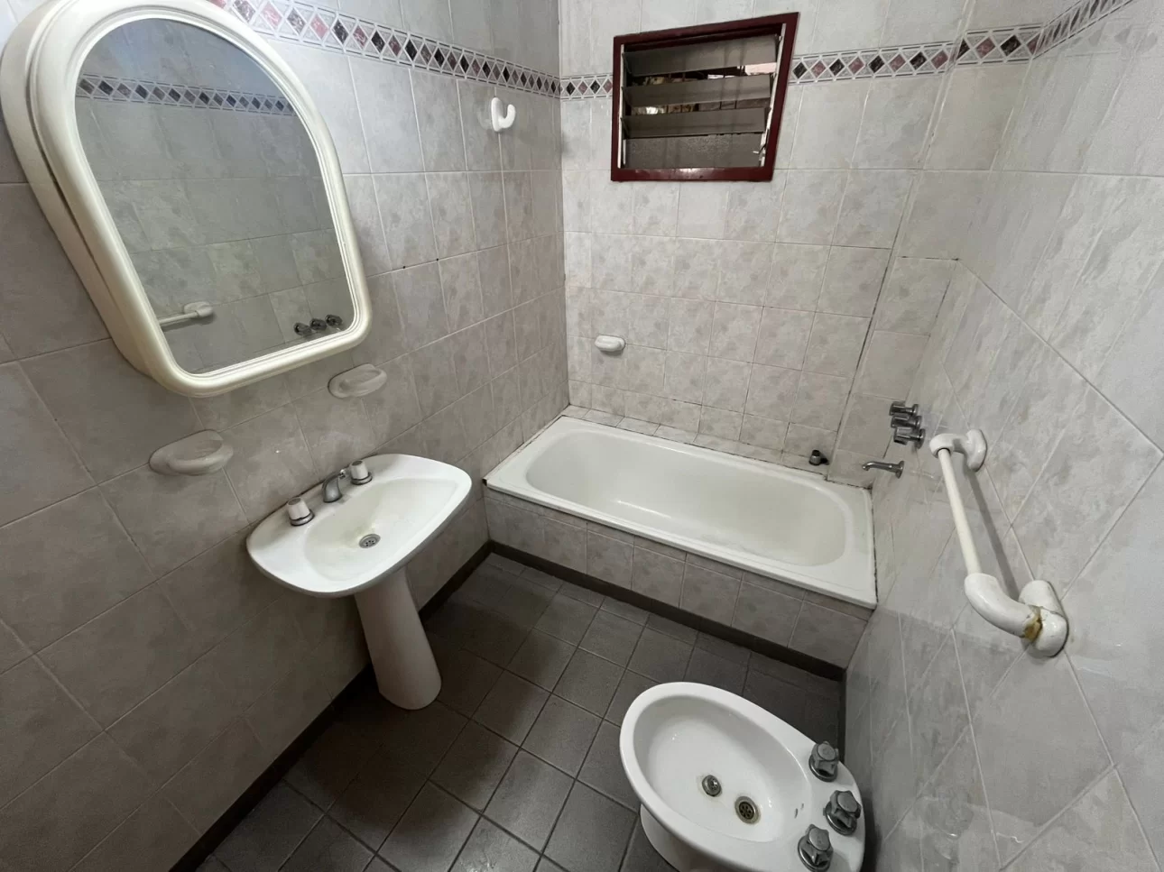 2 AMB PB AL FRENTE TIPO CASA CON PATIO BAJAS EXPENSAS
